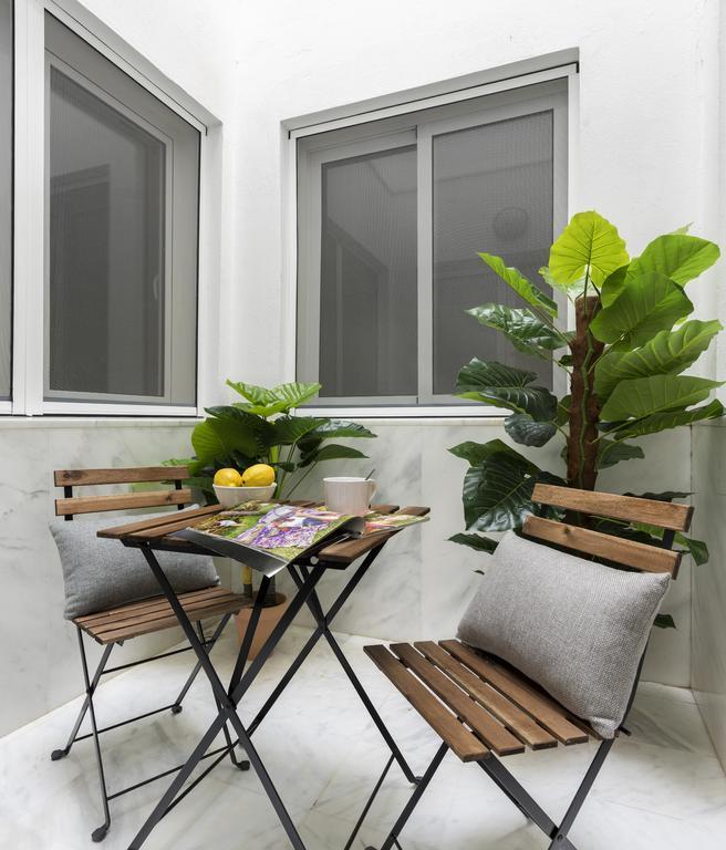 Genteel Home Vinuesa Seville Ngoại thất bức ảnh